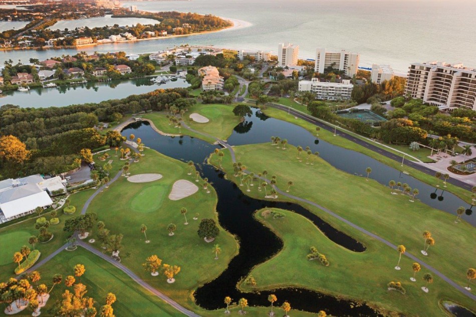 full service Sarasota golf community with Golf, Tennis & Beach Club